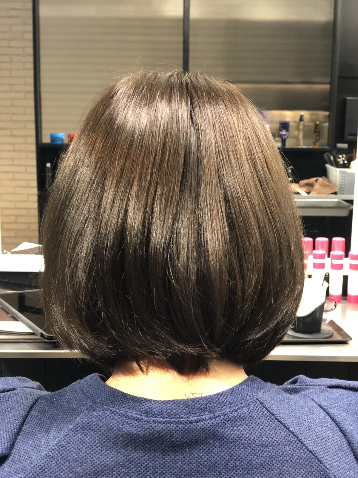 スロウカラーのミルクティーアッシュ