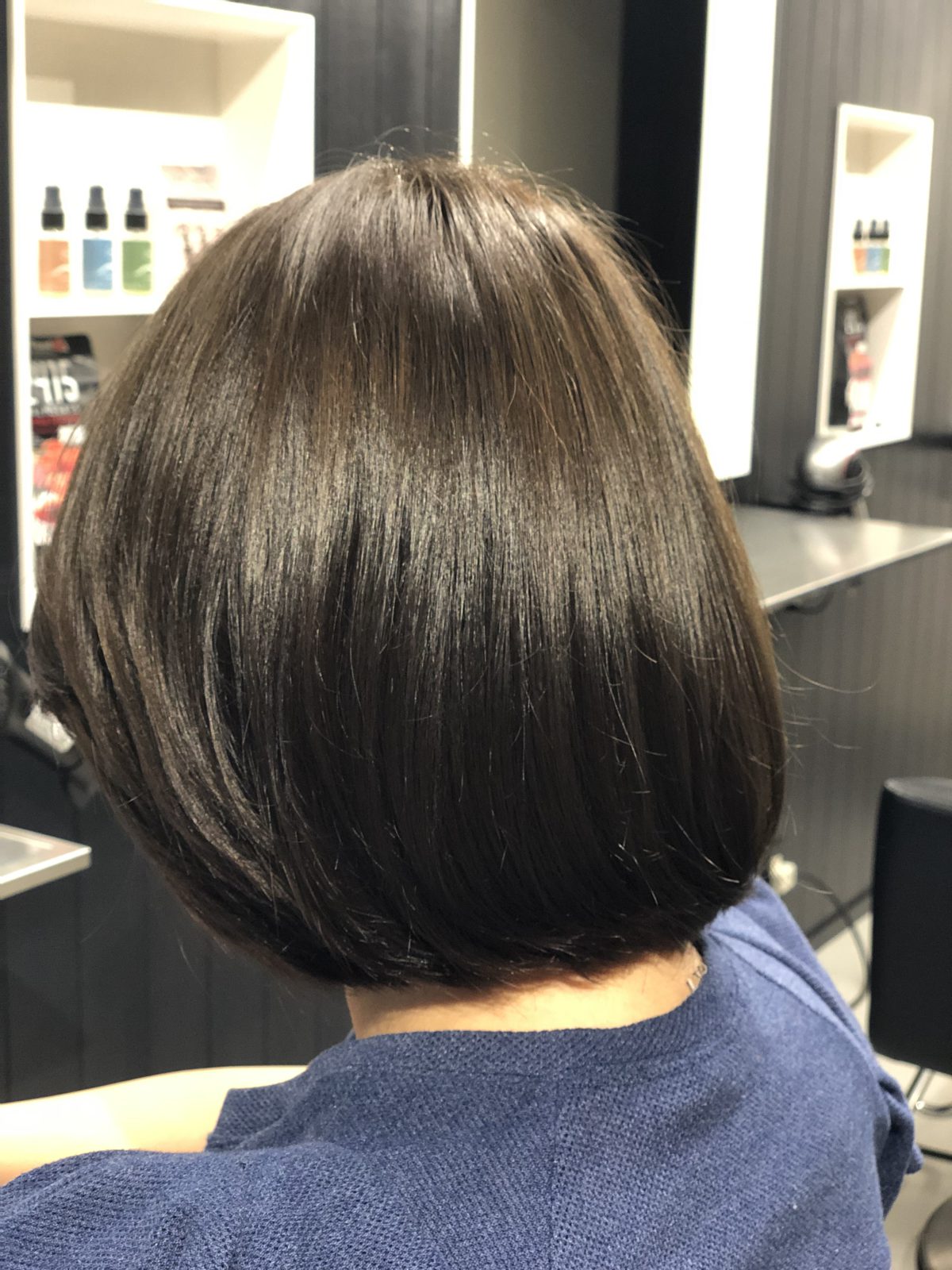 スロウカラーのミルクティーアッシュ